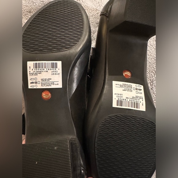 Clark’s Unstructured Mary Jane Heels - Picture 2 of 7